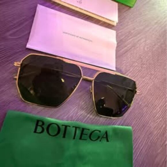 Bottega Veneta Green Gold Aviator Sunglasses - Picture 5 of 9